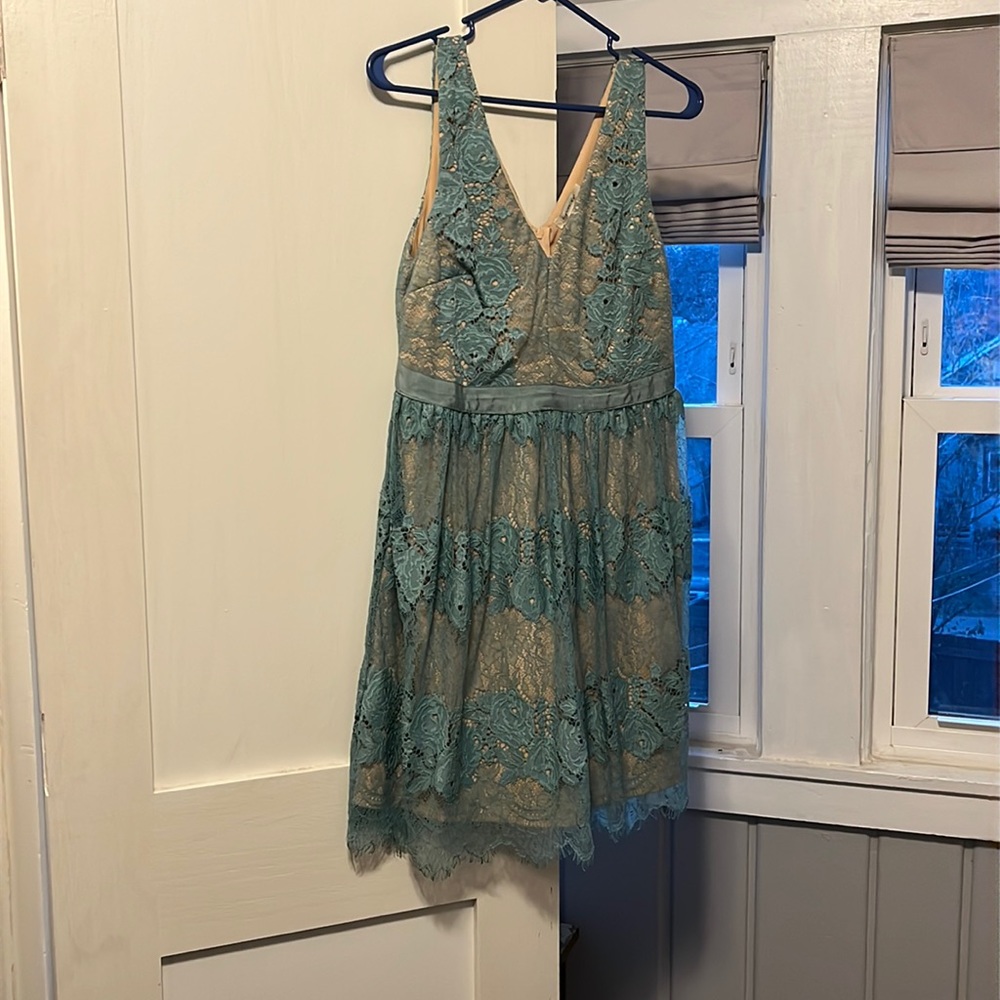 franchesca’s sage green cocktail dress NWOT